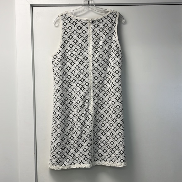 Apt. 9 Women’s Off White Lace Overlay Black Sleeveless Dress- size XL - Picture 3 of 7